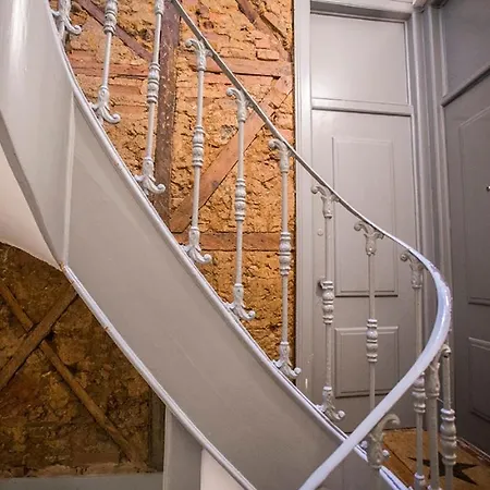 Bairro Alto 17 Apartment *